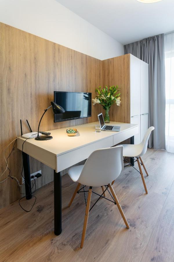 Apartments "Wolska Residence" Варшава Екстериор снимка