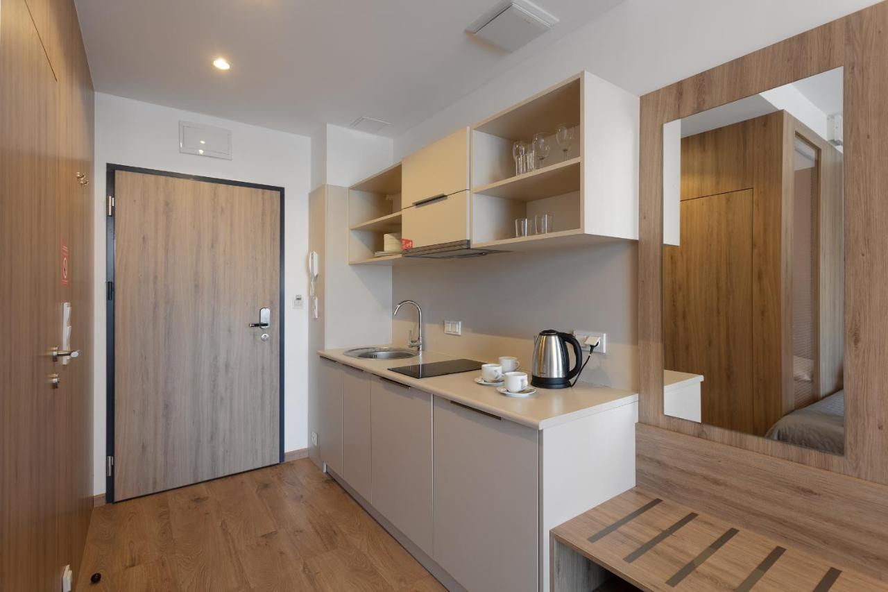 Apartments "Wolska Residence" Варшава Екстериор снимка