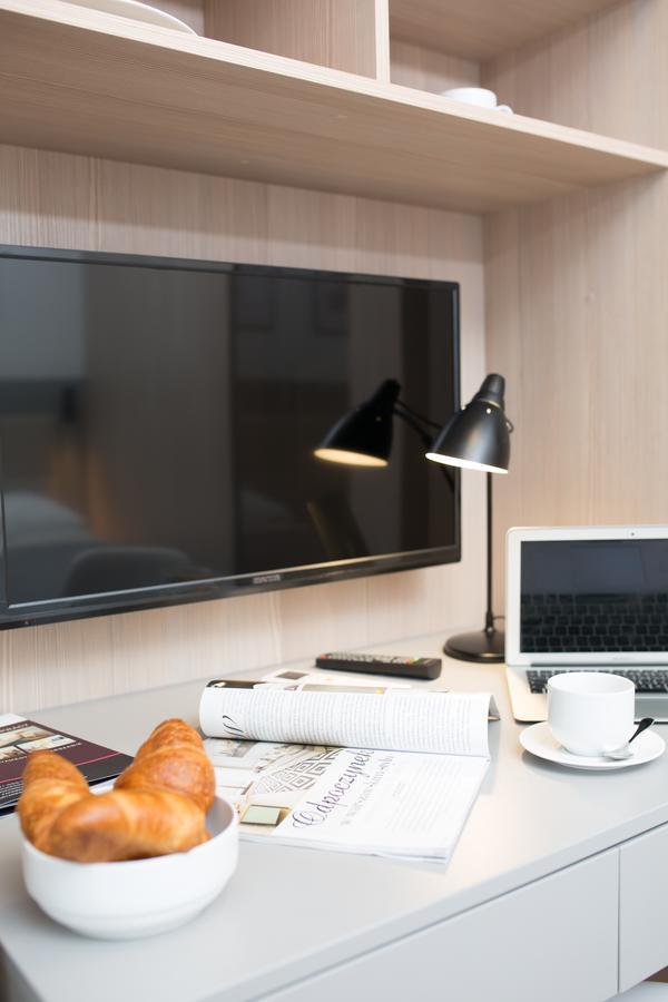 Apartments "Wolska Residence" Варшава Екстериор снимка
