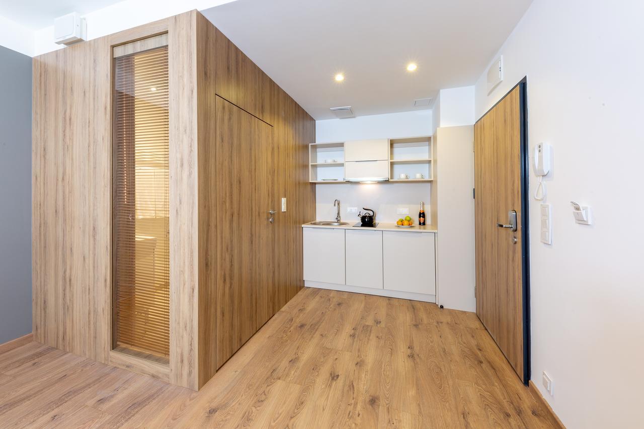 Apartments "Wolska Residence" Варшава Екстериор снимка