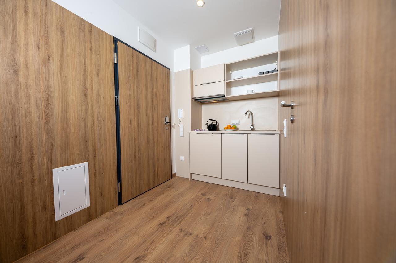 Apartments "Wolska Residence" Варшава Екстериор снимка