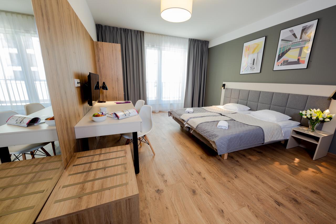 Apartments "Wolska Residence" Варшава Екстериор снимка