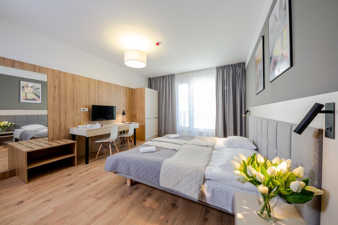 Apartments "Wolska Residence" Варшава Екстериор снимка