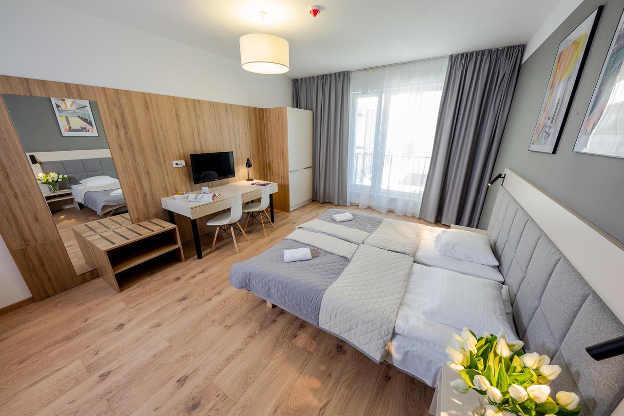 Apartments "Wolska Residence" Варшава Екстериор снимка