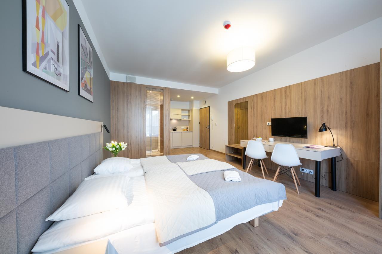Apartments "Wolska Residence" Варшава Екстериор снимка