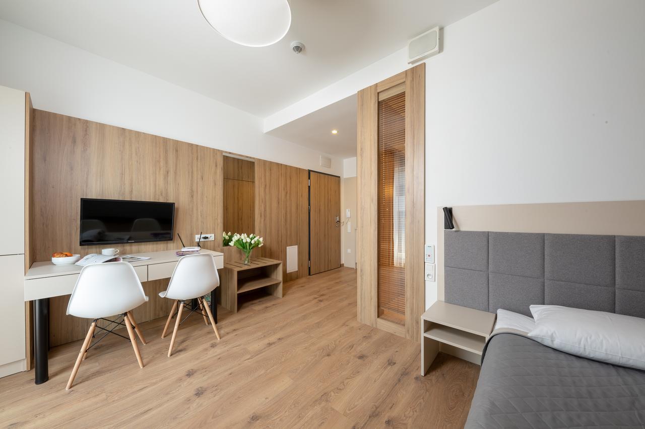 Apartments "Wolska Residence" Варшава Екстериор снимка