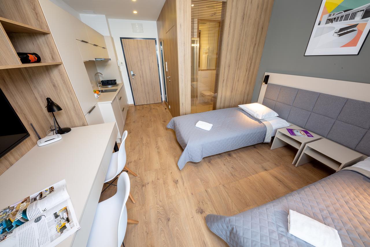 Apartments "Wolska Residence" Варшава Екстериор снимка