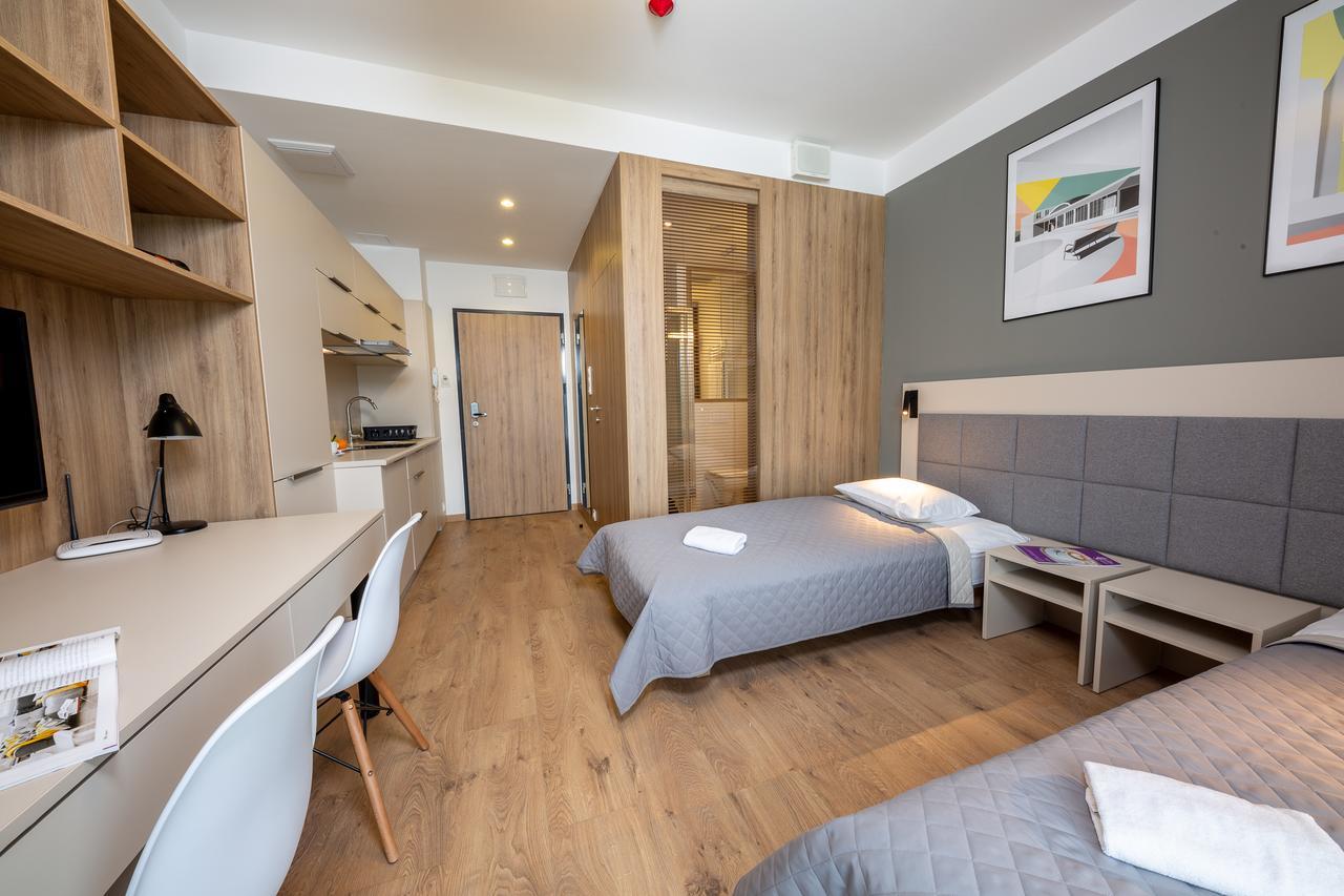 Apartments "Wolska Residence" Варшава Екстериор снимка